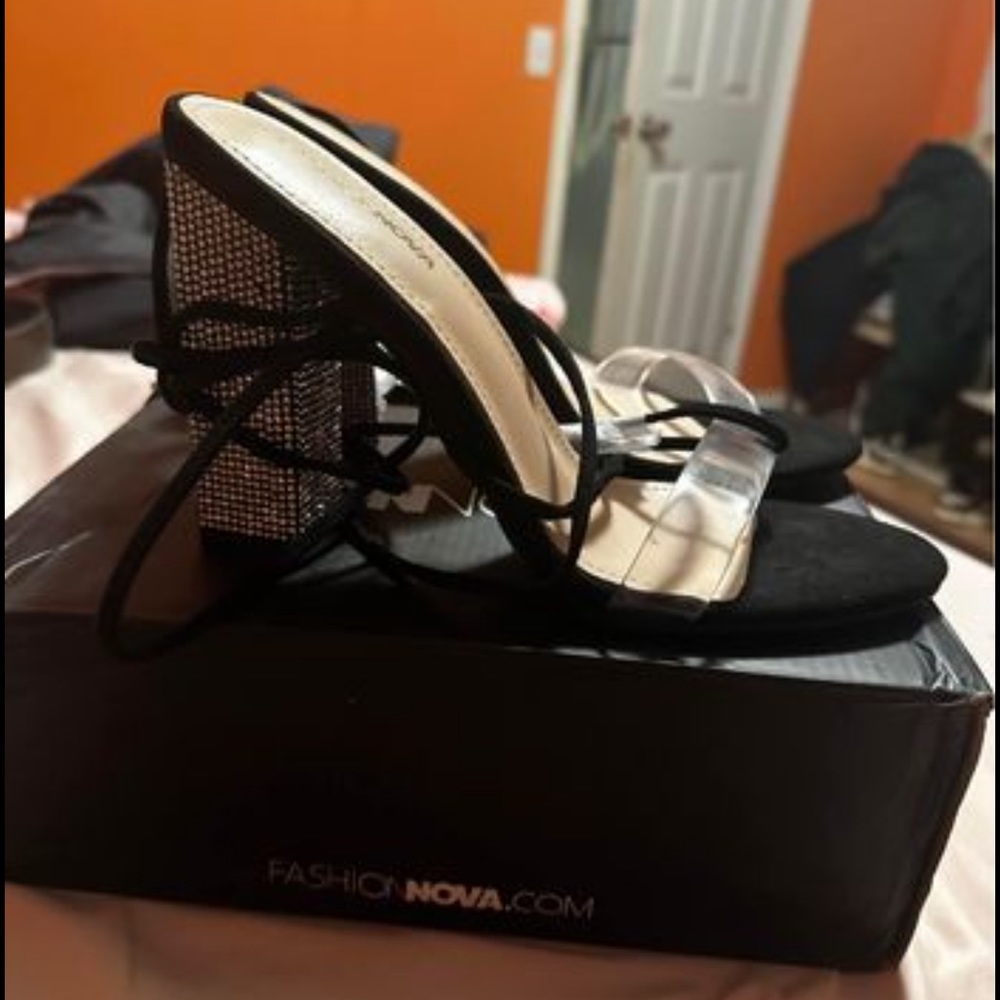 Fashion nova heels